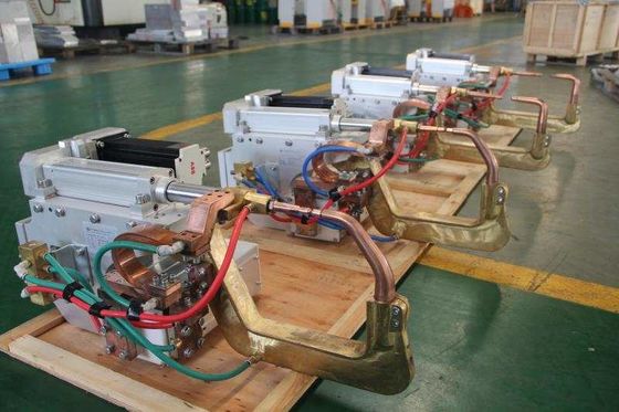Compact Elektrisch 280V 160KVA Servo Gun Spot Welding Automatisch