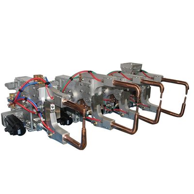 Autoverzetting met kopermetaal-robot-spotgeweer M5 160 KVA